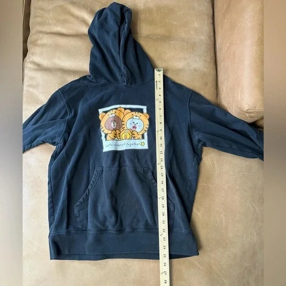 Uniqlo Line Friends Graphic Hoodie Men’s Size Large Missing String - Picture 8 of 10